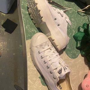 Retro converse chunky tennis shoe